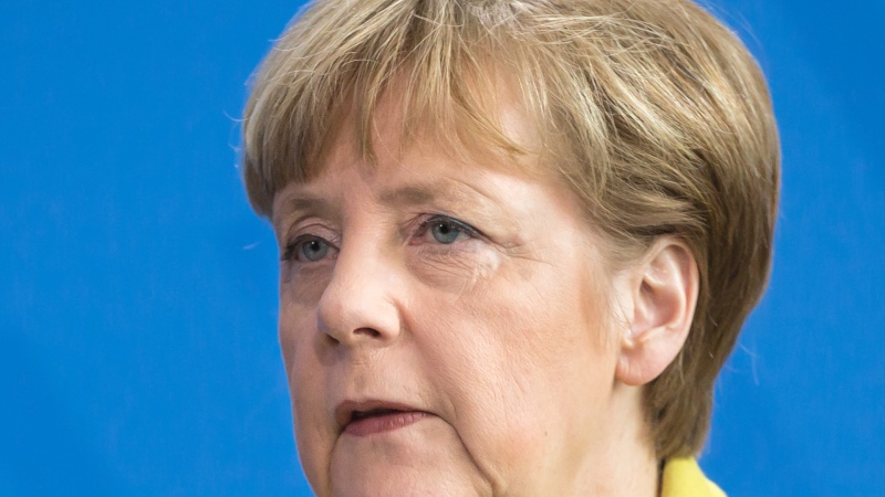 Vokietijai minint Vienybės dieną, A. Merkel ragino nepaliauti kovoti už demokratiją