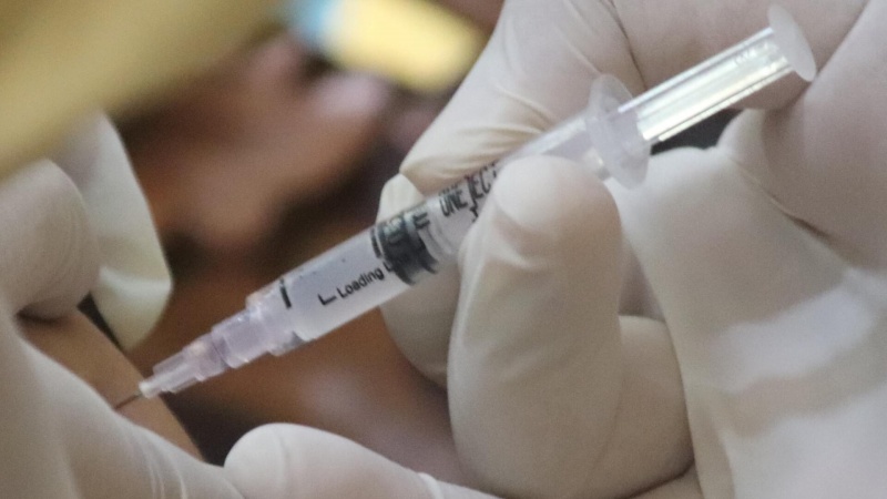 Vokietijos vyriausybė ragina skiepytis trečiąja COVID-19 vakcinos doze