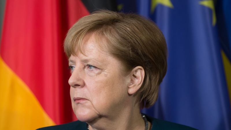 A. Merkel nerimą kelia augantys COVID-19 skaičiai