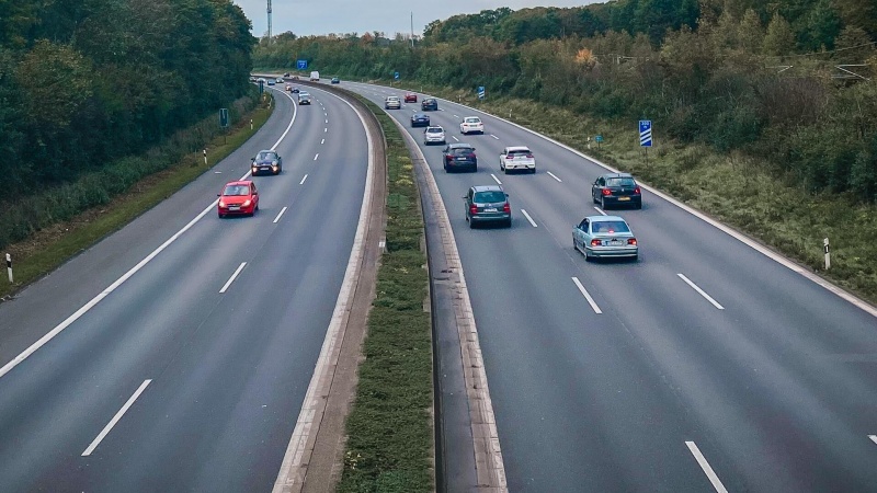 Apklausa: dauguma Vokietijos gyventojų yra už greičio ribojimą greitkeliuose