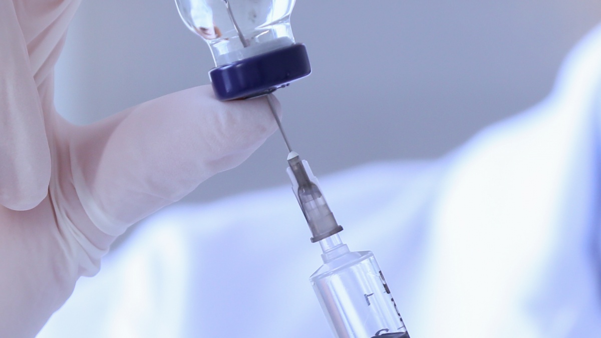 Vokietija įveda privalomą vakcinaciją ligoninių ir slaugos įstaigų personalui