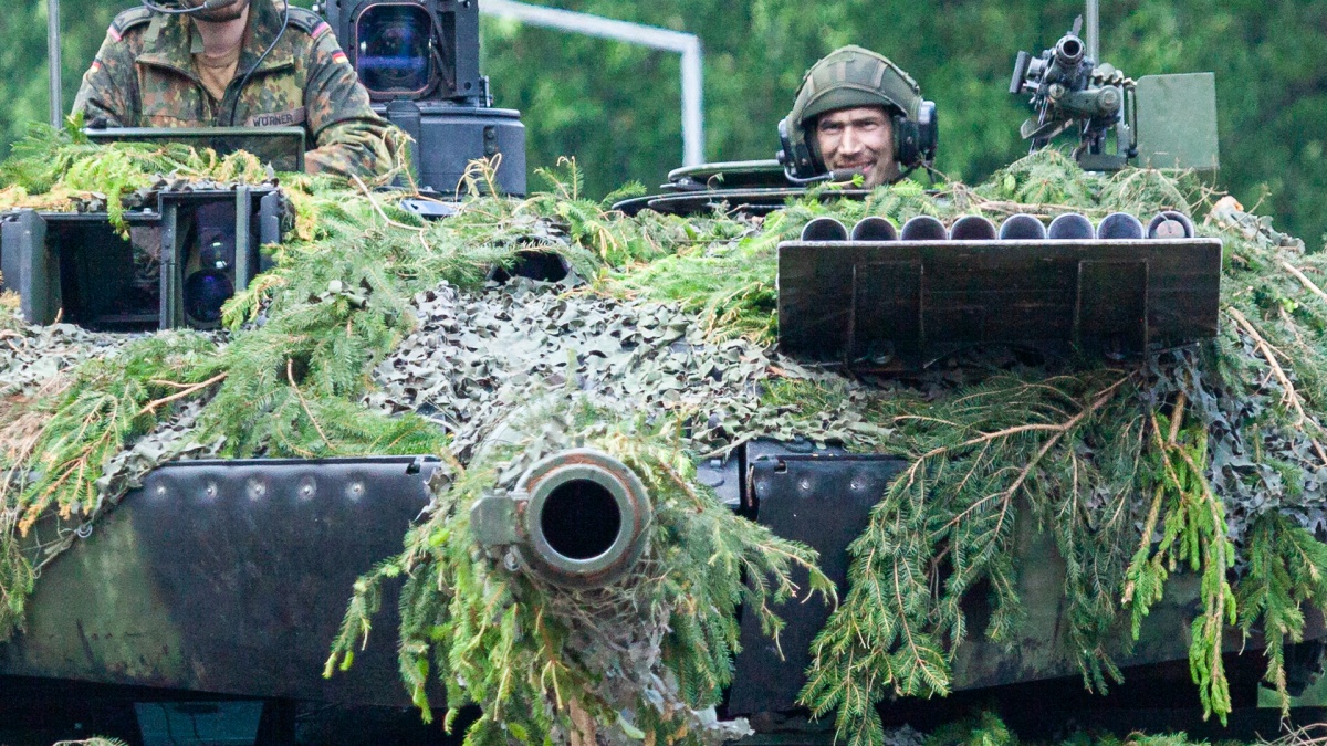 Dauguma Vokietijos gyventojų yra už sunkiosios ginkluotės tiekimą Ukrainai