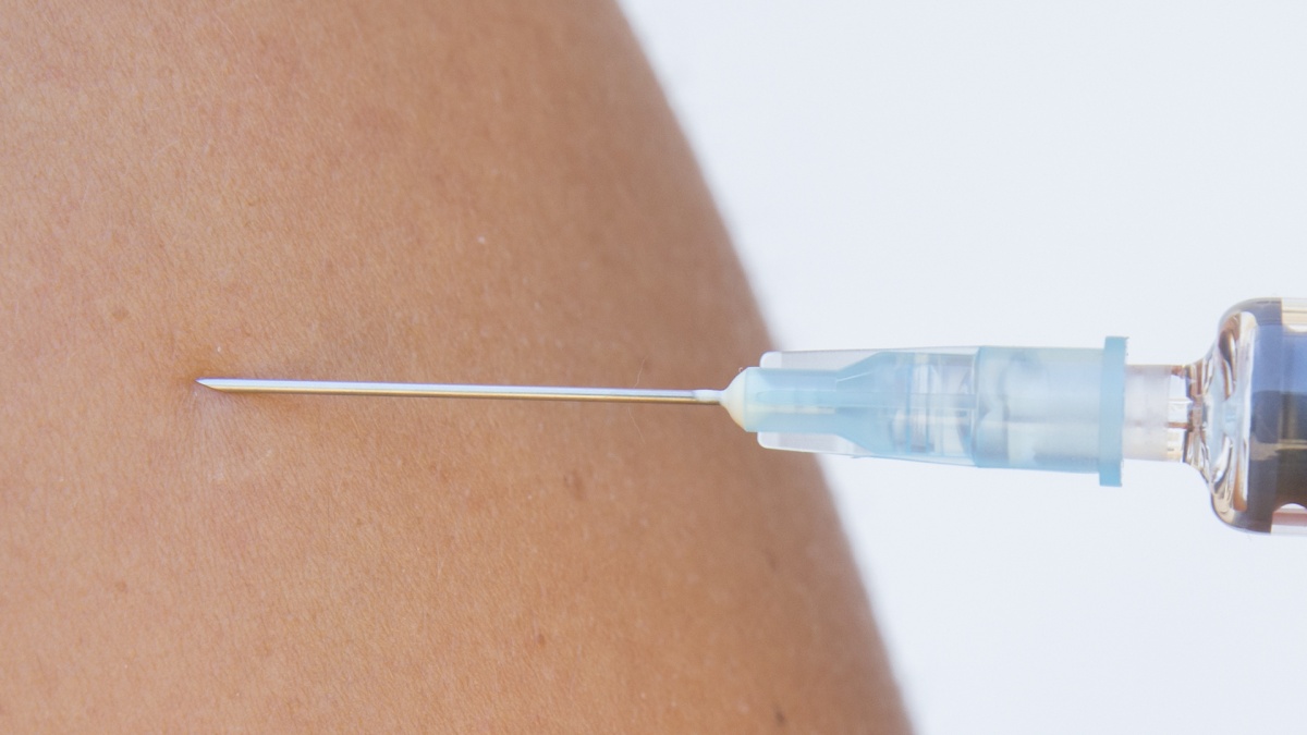 Oficialu: STIKO ketvirtąją COVID vakcinos dozę rekomenduoja vyresniems nei 60-ies gyventojams
