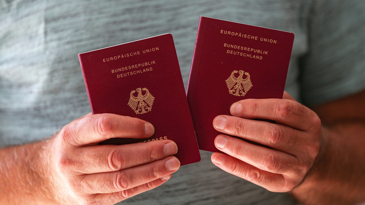 Vokietija svarsto lengvinti pilietybės suteikimą užsieniečiams
