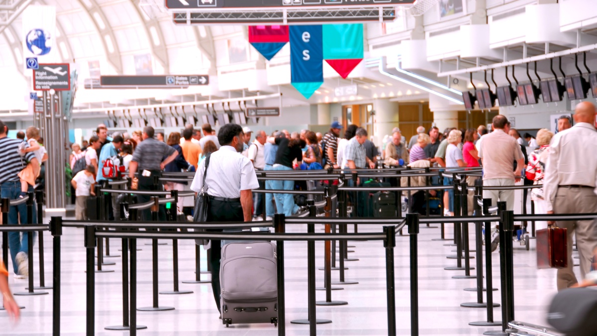 Vasarą Vokietijos oro uostuose smarkiai  išaugo keleivių skaičius