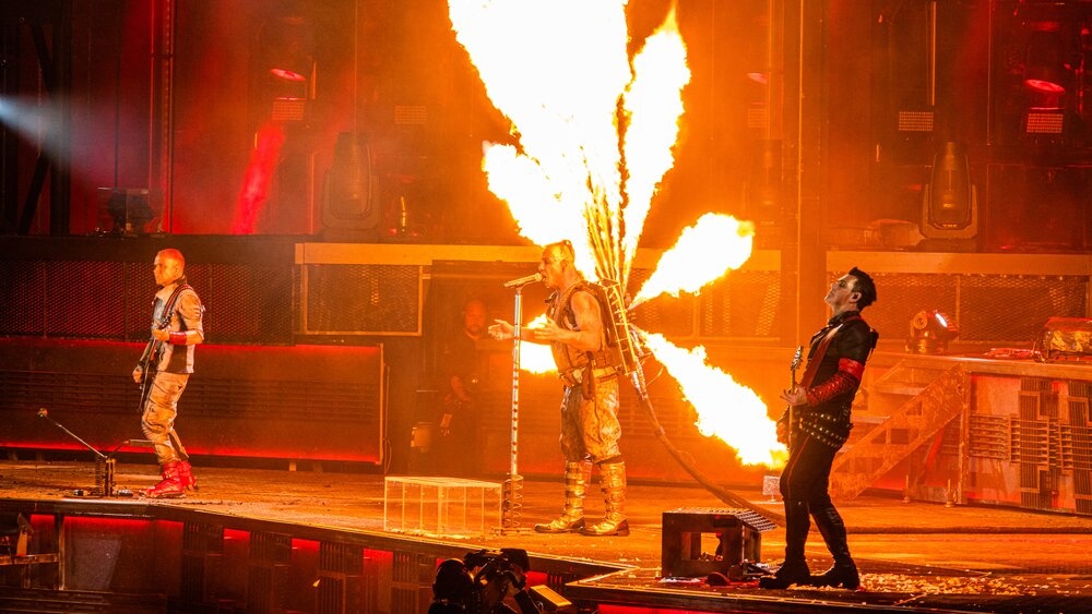 Po „Rammstein“ koncerto Vilniuje Vokietija pradėjo tyrimą prieš grupės lyderį