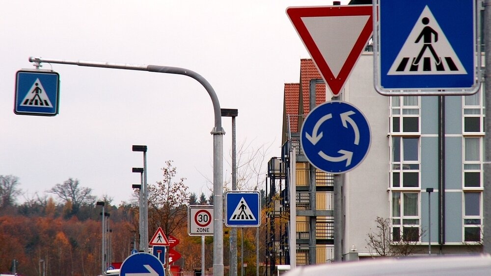 Vokietijos kelio ženklai, kurie skiriasi nuo kitų Europos šalių