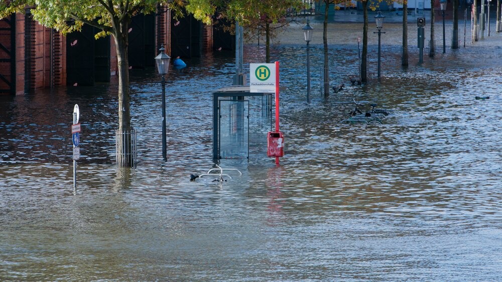 Vokietiją siaubia potvyniai, įspėjama apie pavojų