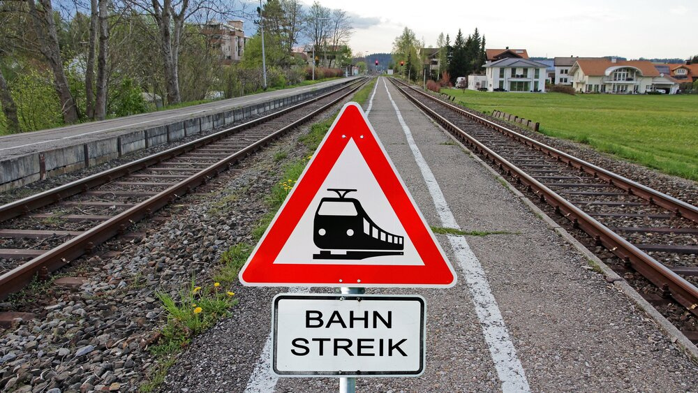 Vokietiją visą savaitę purtys streikai – nedirbs geležinkelių ir oro linijų darbuotojai