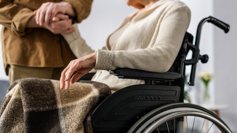 Vokietijoje masiškai auga vyresnių žmonių prižiūrėtojų poreikis