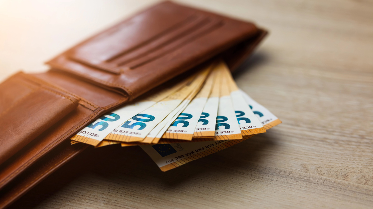 Pranešė, kiek kyla atlyginimai dirbantiems Vokietijoje priklausomai nuo regionų