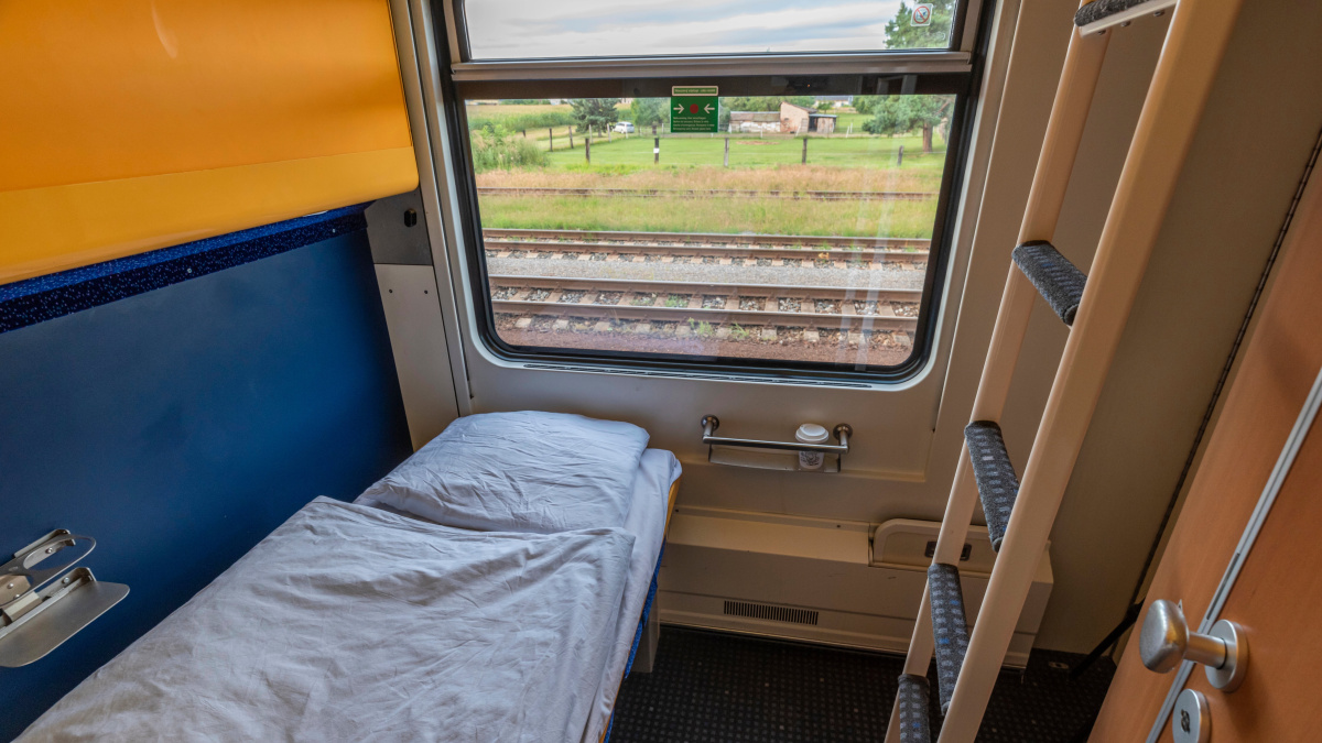 „Deutsche Bahn“ paskelbė apie 12 mėnesių įšaldomą tolimųjų reisų bilietų kainą