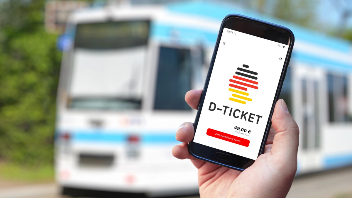 Vokietijoje brangs „Deutschlandticket“: nuo 2027-ųjų kelionės kainuos dar daugiau