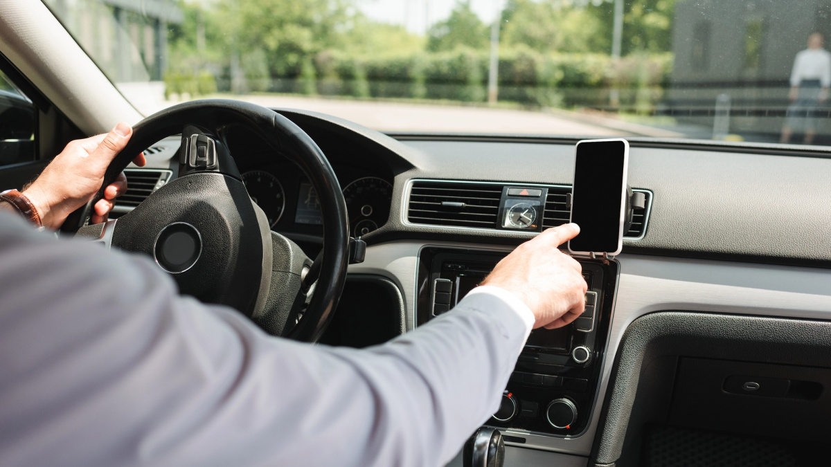 Kada naudojimasis telefonu Vokietijoje gali užtraukti baudą?